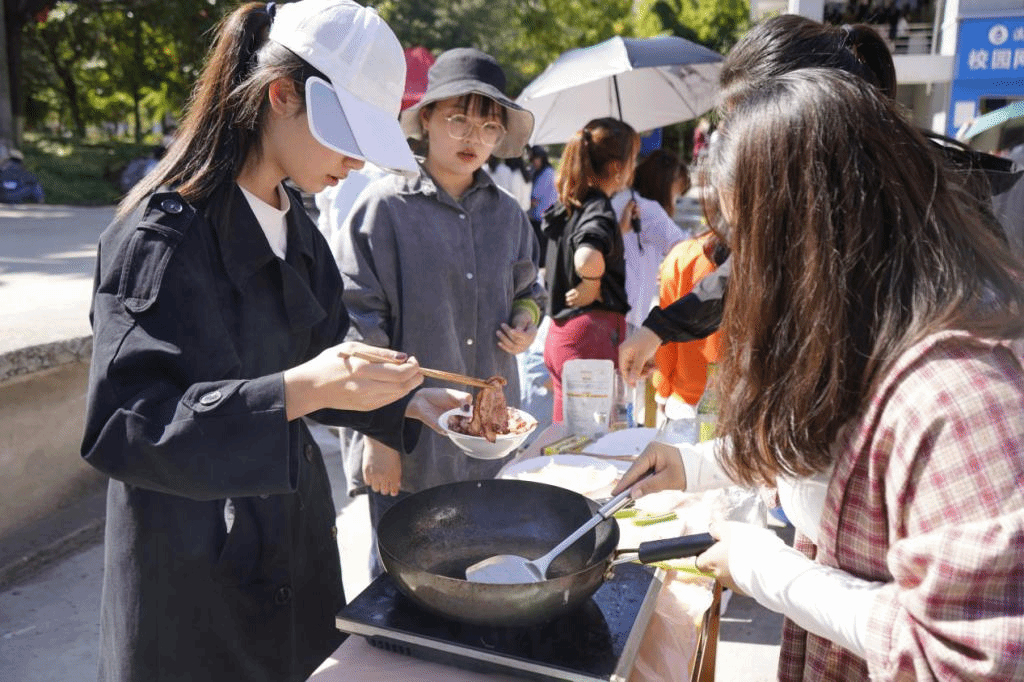 火热的比赛现场